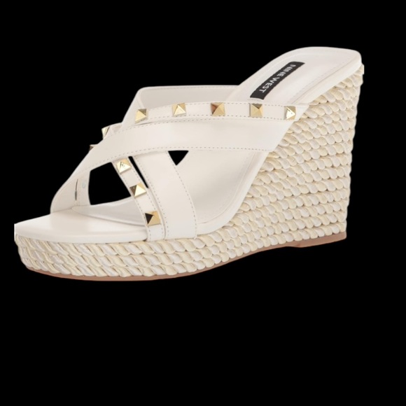 NINE WEST Women's PIPA3 Wedge Sandal in White, Size 7.5. - Picture 2 of 4